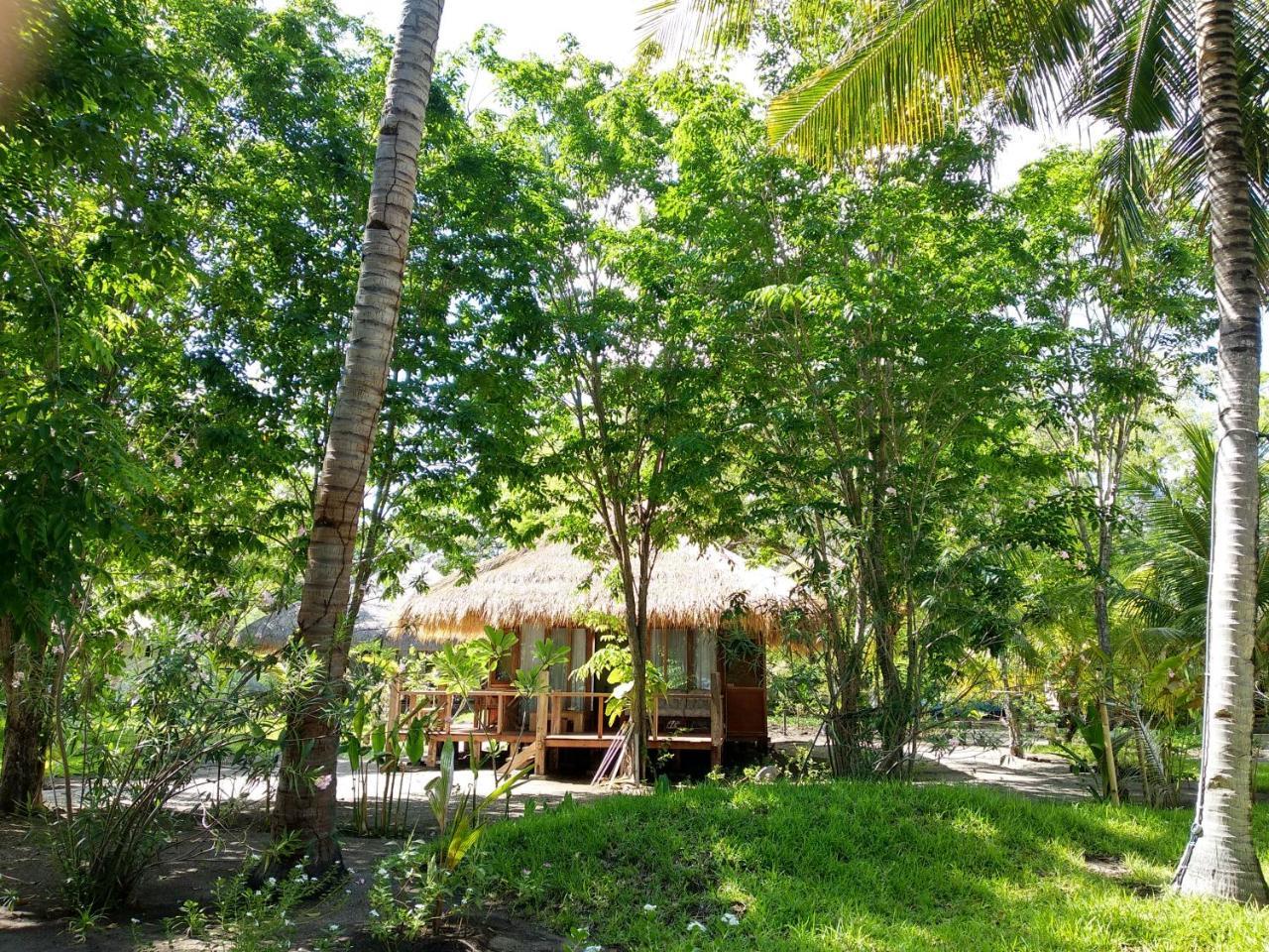 Amrita Maumere Resort Esterno foto